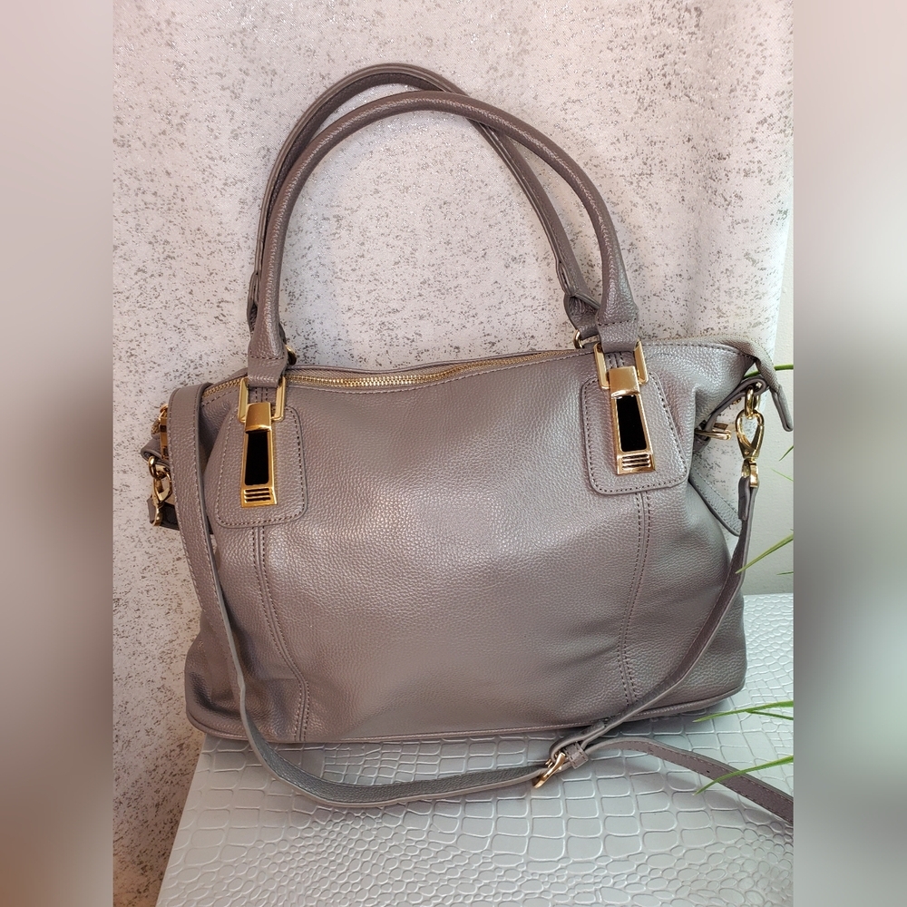 Hynes Victory Large Gray Travel Bag. Fits Laptop,Tablet, And The Some!
